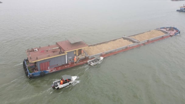 Cảnh sát giao thông Hà Nội xử lý vi phạm giao thông đường thủy