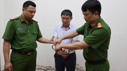 Công an Phú Thọ khởi tố vụ án 'làm giấy tờ khống'