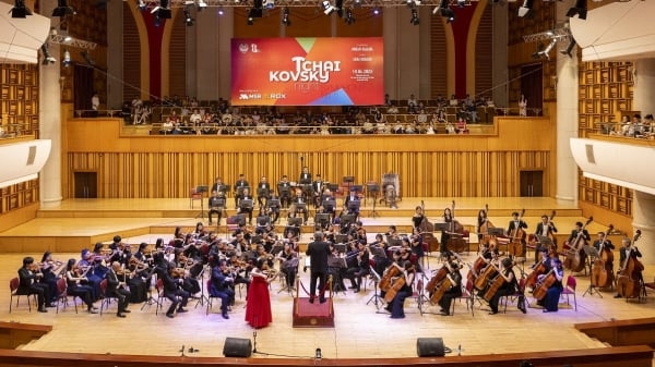 Sara Dragan và dàn nhạc giao hưởng Hà Nội thăng hoa trong đêm nhạc Tchaikovsky