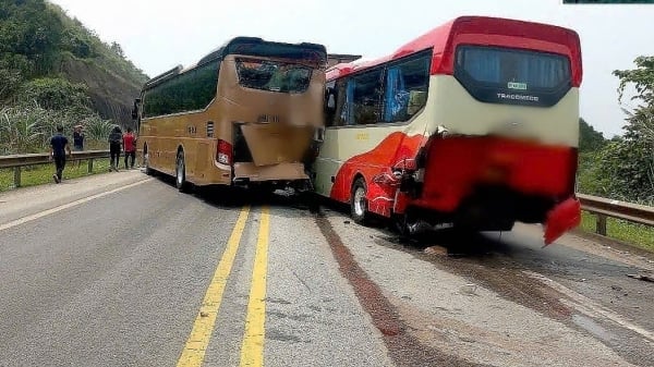 Tai nạn liên hoàn trên cao tốc Nội Bài - Lào Cai, nhiều người bị thương