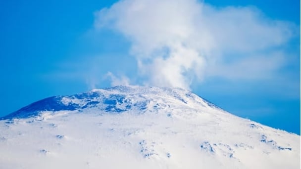 Melting glaciers and ice caps could unleash wave of volcanic eruptions