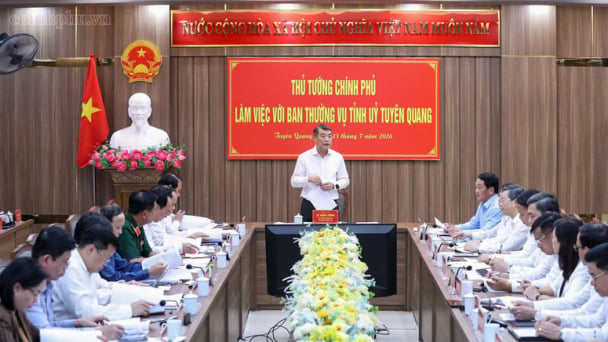 Thủ tướng: Tuyên Quang phải nỗ lực gấp 2-3 lần để bứt phá tăng trưởng