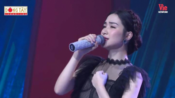 Hòa Minzy năn nỉ Nhã Phương - Trường Giang chia sẻ MV mới
