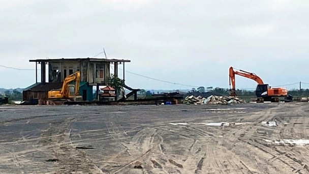 Chuyển mục tiêu hoạt động, quy mô Nhà máy sửa chữa, đóng tàu Cửa Việt