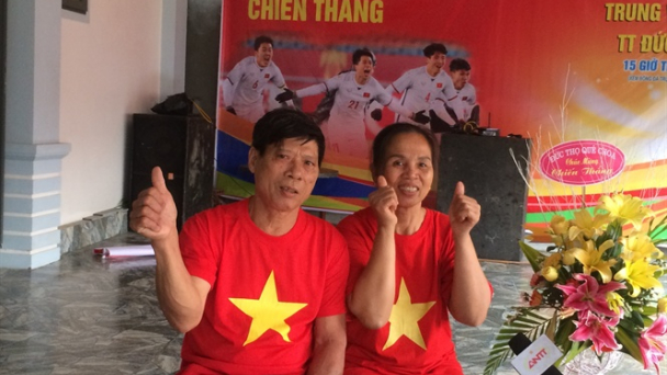 Quê nhà trang trí chờ giây phút trung vệ Bùi Tiến Dũng tỏa sáng tại trận chung kết