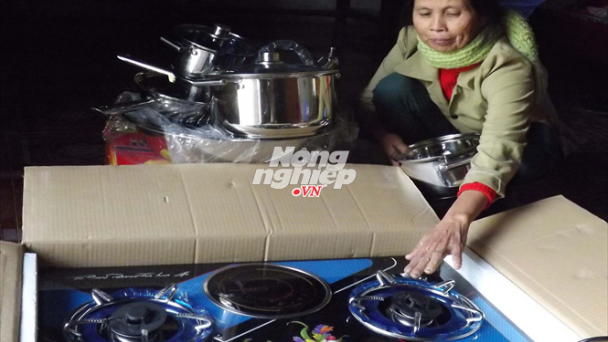 Lừa gạt tràn khắp làng quê: Trò 'bán hàng trả góp'!