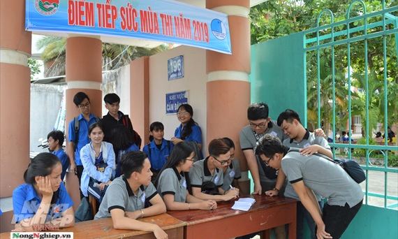 Kiên Giang: Gần 100 thí sinh vắng mặt