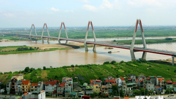 Lùi thời gian thông xe cầu Nhật Tân đến tháng 1/2015