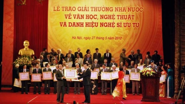 Chi tiết tiêu chuẩn xét tặng Giải thưởng Hồ Chí Minh, Giải thưởng Nhà nước về VHNT