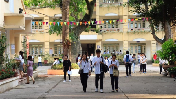 Hà Nội: 1016 thí sinh vắng mặt trong ngày thi đầu tiên