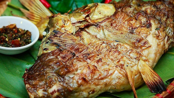 Cá nướng Pa pỉnh tộp Tây Bắc tham dự Lễ hội văn hoá ẩm thực Hà Nội