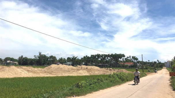 Dân bất bình vì doanh nghiệp bất chấp pháp luật