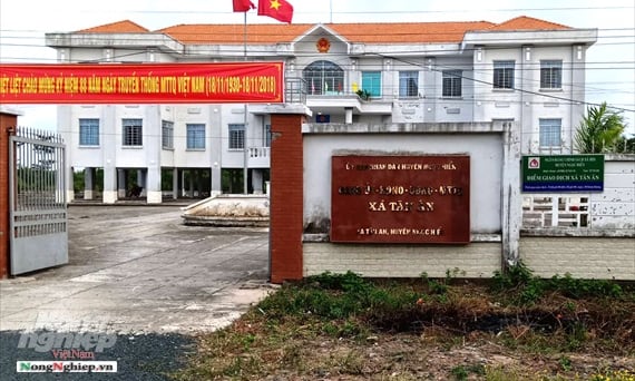 Cà Mau: Xã lập chứng từ khống để đi du lịch?