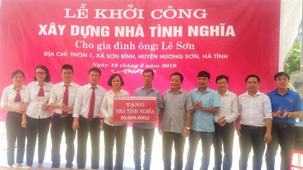 Những ngôi nhà thắm đượm ân tình
