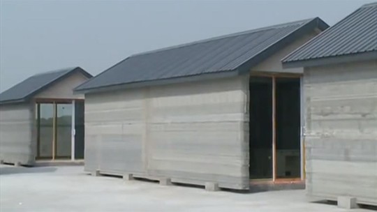 Xây 10 ngôi nhà trong 24 giờ