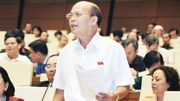 Bớt ăn đi dành tiền lo cho dân