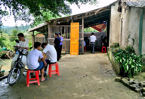 Nhóm giang hồ tra tấn con nợ, gọi người nhà đến nhận xác