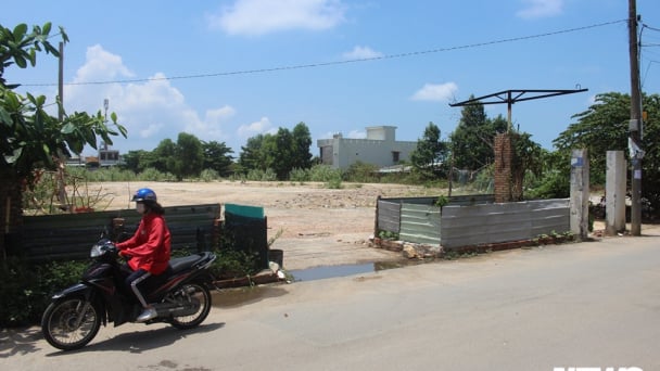 Đất mua chưa trả hết tiền đã đem ‘cắm’ ngân hàng