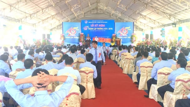 Trường Cao đẳng Cơ điện - Xây dựng và Nông lâm Trung bộ: Kỷ niệm 45 năm ngày thành lập