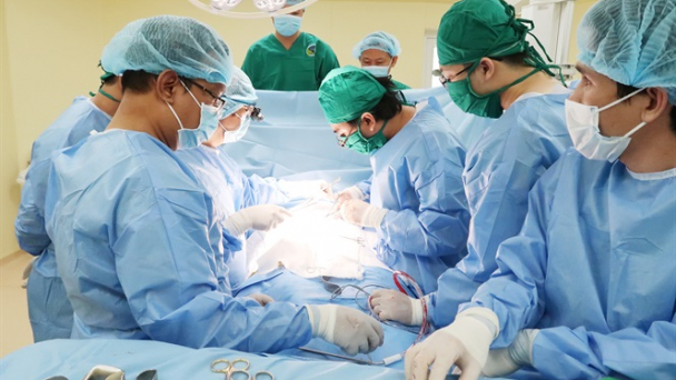 Phép màu kỳ diệu, em trai hiến thận cứu sống chị gái
