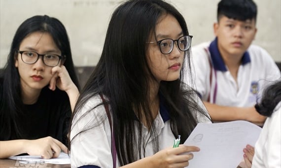 Hơn 887.000 thí sinh bắt đầu 'vượt vũ môn'