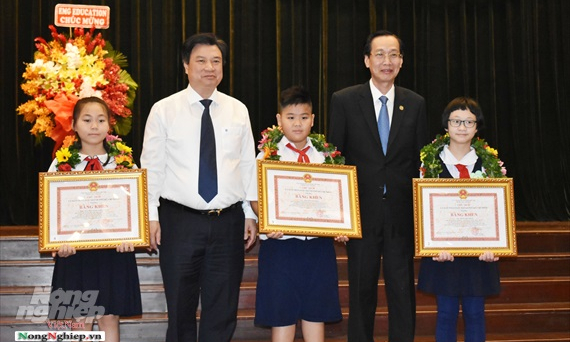 TP.HCM tuyên dương 618 học sinh giỏi tiêu biểu