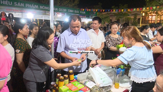 Bắc Kạn khai mạc hoạt động văn hoá 'không gian Ba Bể - miền quê'