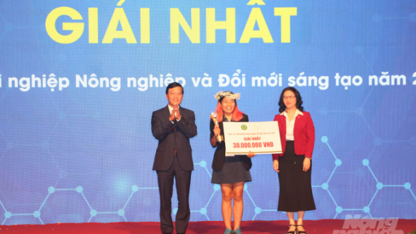 Nâng cao giá trị lá chuối Việt đạt giải nhất cuộc thi Khởi nghiệp Nông nghiệp