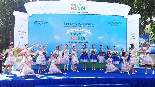 Trao giải cuộc thi vẽ tranh thiếu nhi quốc tế ‘Em yêu Hà Nội’ năm 2025