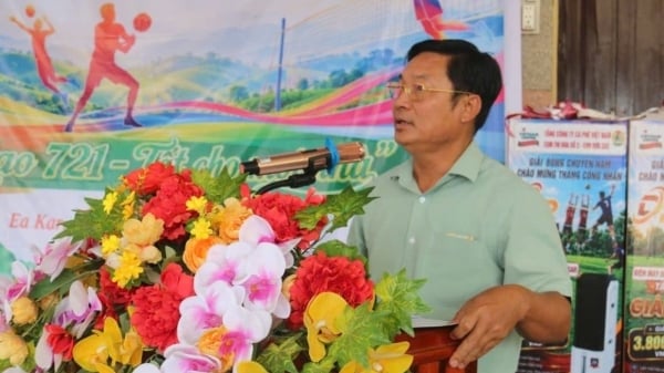 Cụm thi đua số 2 khai mạc giải bóng chuyền nam chào mừng Tháng Công nhân