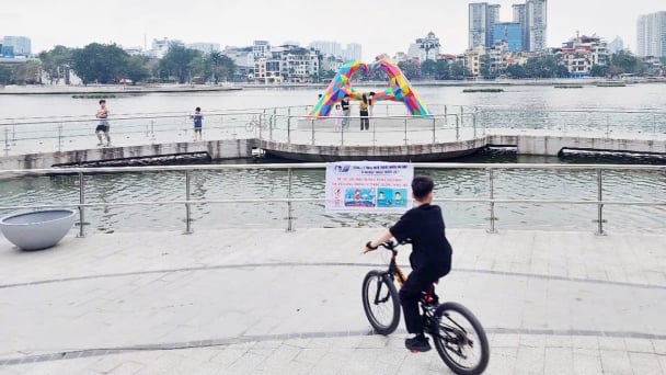 Hà Nội chỉnh trang công viên, xử lý lấn chiếm vỉa hè