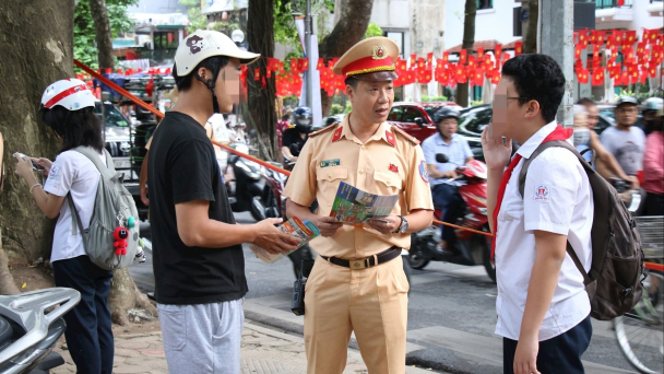 Hà Nội ra quân xử lý học sinh vi phạm giao thông