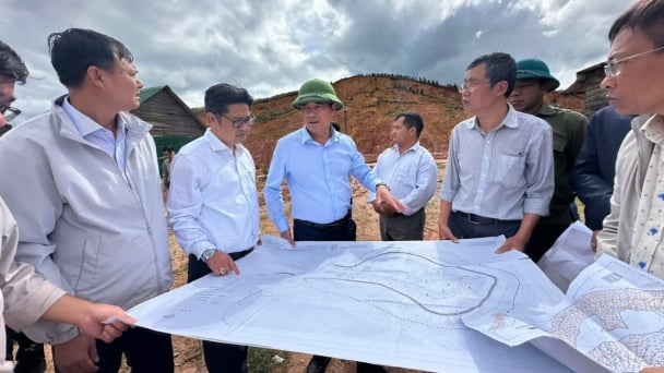 Khẩn trương tìm giải pháp xử lý sạt lở khu tái định cư K’Nớ 5