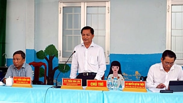 Bí thư Vĩnh Long đối thoại với dân về khai thác cát sông Hậu