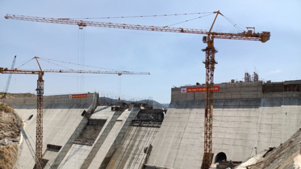 Hồ chứa Ea H’leo chặn dòng tích nước, thời khắc lịch sử