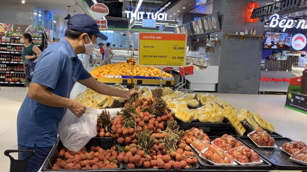 VinCommerce cam kết thu mua 2.000 tấn vải thiều Bắc Giang