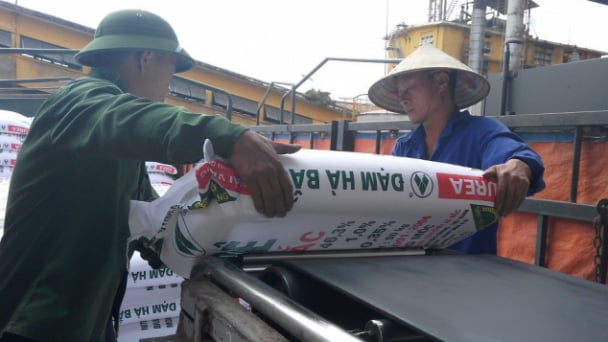 Giải pháp nào hạ nhiệt giá phân bón tăng cao hiện nay?