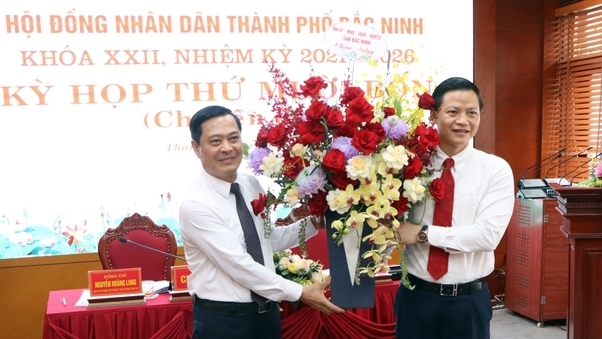 Ông Nguyễn Mạnh Hiếu được bầu giữ chức Chủ tịch UBND TP Bắc Ninh