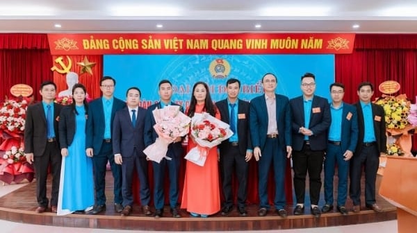 Công đoàn Phân lân Văn Điển đoàn kết, đổi mới, phát triển
