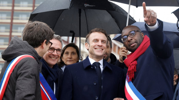 Tổng thống Macron tuyên bố sẽ bơi trên sông Seine