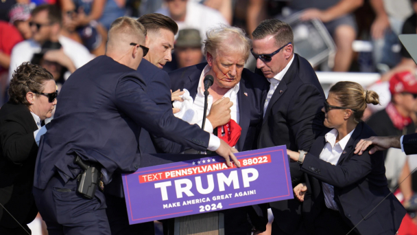 FBI công bố danh tính đối tượng nổ súng vào ông Donald Trump