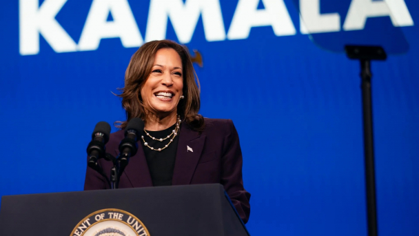 Bà Kamala Harris nhận thêm 200 triệu USD trong tuần đầu tranh cử