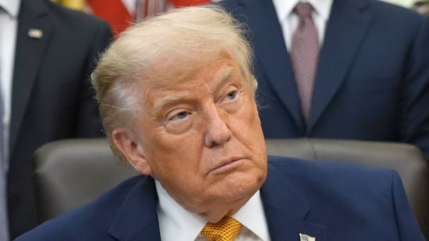 Ông Trump: Các nhà sản xuất ô tô Mỹ có thể sản xuất tên lửa