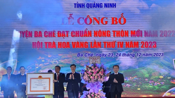 Ba Chẽ đón nhận huyện đạt chuẩn nông thôn mới
