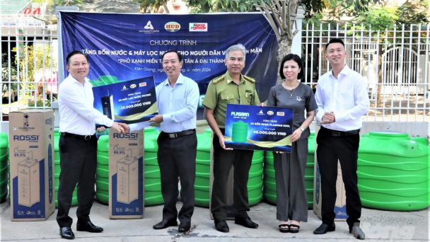 Nghĩa tình mùa hạn, mặn