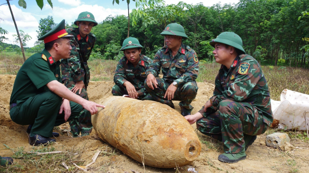 Hủy nổ thành công quả bom nặng hơn 334kg