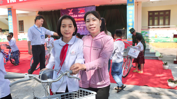 Những chiếc xe đạp chở tình yêu thương