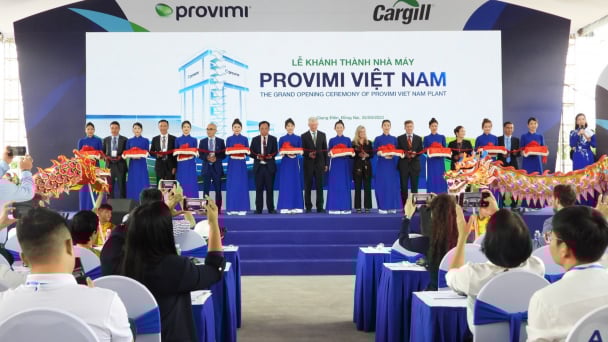 Nhà máy thức ăn chăn nuôi Provimi Premix 28 triệu USD đi vào hoạt động