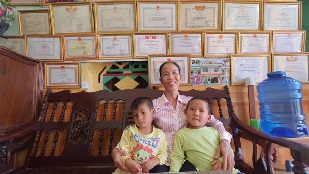 Cô giáo mầm non bỏ tiền túi nuôi 14 học sinh