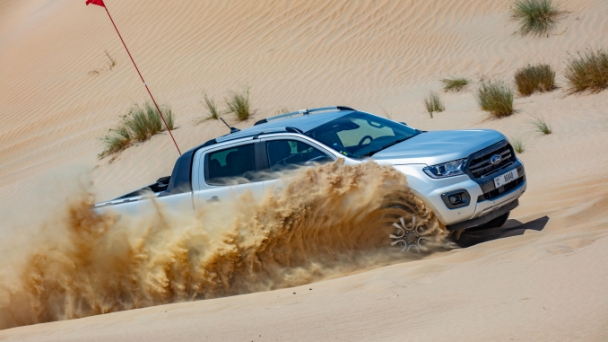 Ford Ranger sẽ ra sao khi chạy trên nền đường nhiệt độ cao?